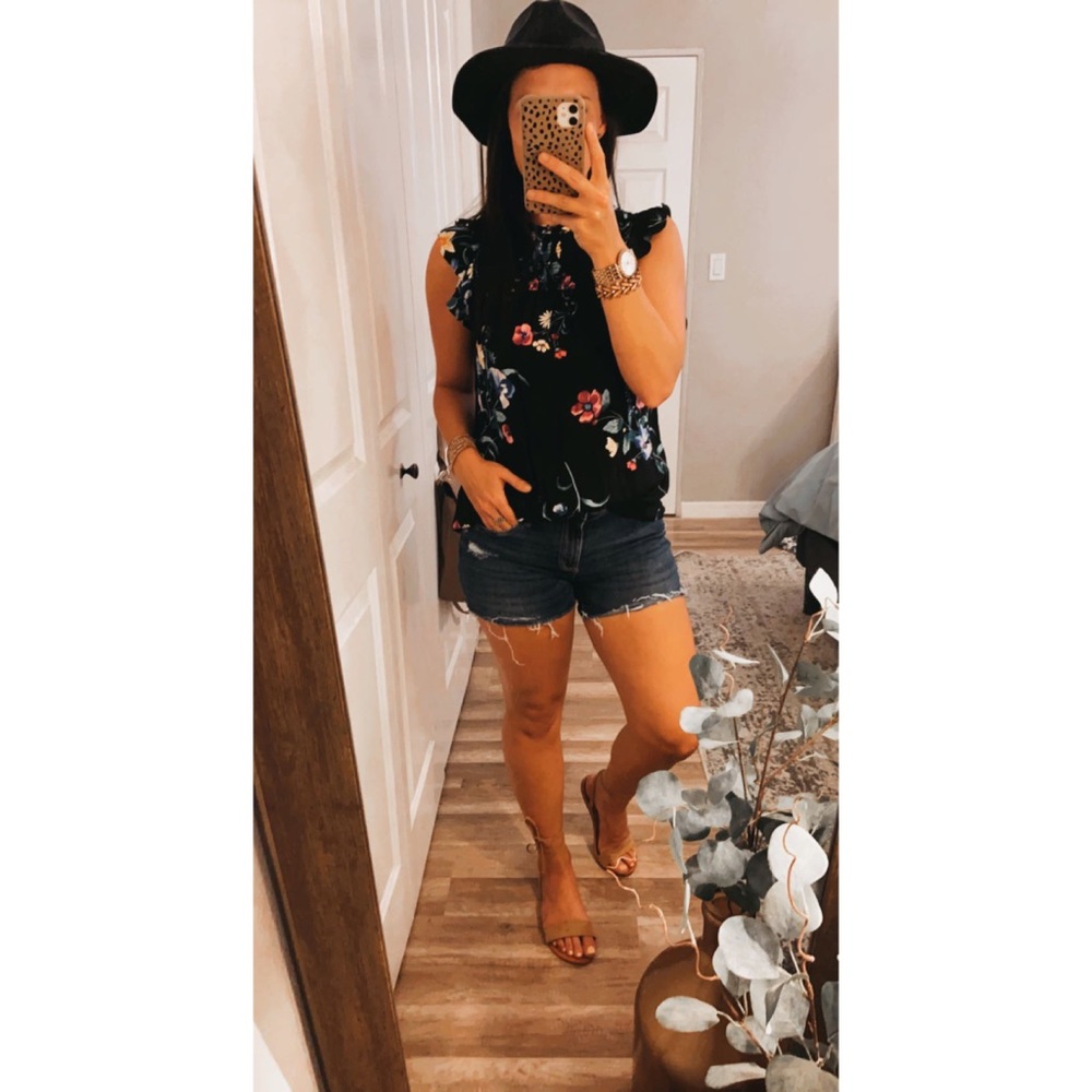 🤎Old navy floral blouse